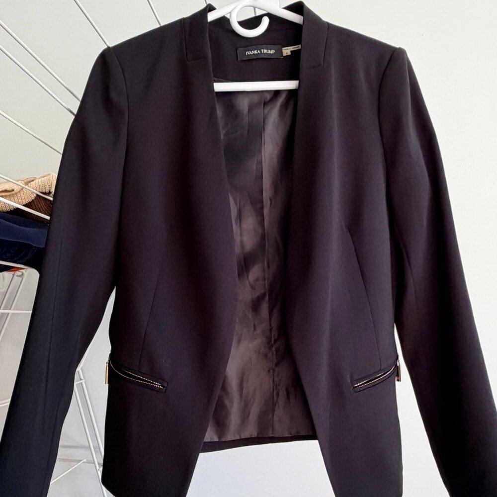 IVANKA TRUMP - Black Blazer/Suit Jacket
